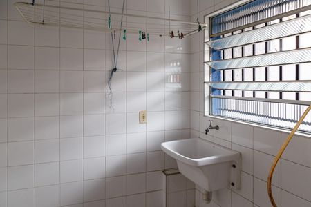 Área de Serviço de apartamento para alugar com 2 quartos, 58m² em Vila Zamataro, Guarulhos