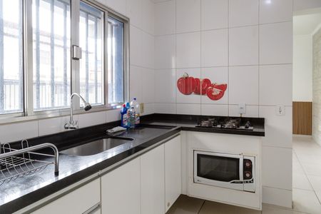 Cozinha de apartamento para alugar com 2 quartos, 58m² em Vila Zamataro, Guarulhos
