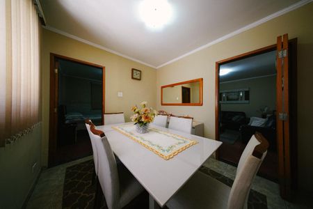 Casa à venda com 300m², 3 quartos e 2 vagas
