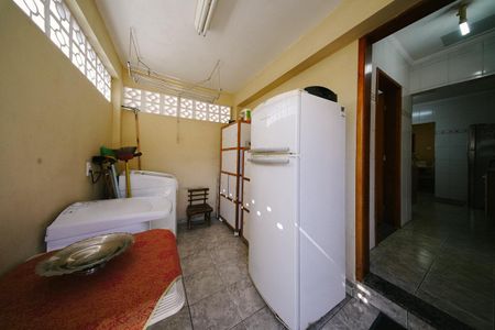 Casa à venda com 300m², 3 quartos e 2 vagas
