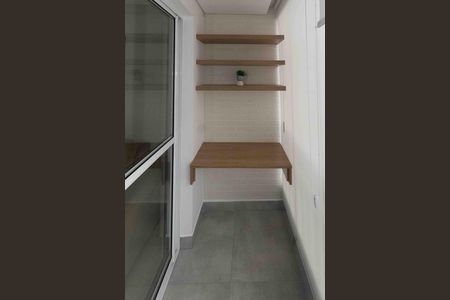 Apartamento à venda com 53m², 2 quartos e 1 vaga Apartamento à venda com 53m², 2 quartos e 1 vagaVaranda