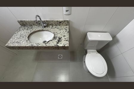 Apartamento à venda com 69m², 2 quartos e 1 vaga Apartamento à venda com 69m², 2 quartos e 1 vagaBanheiro da Suíte