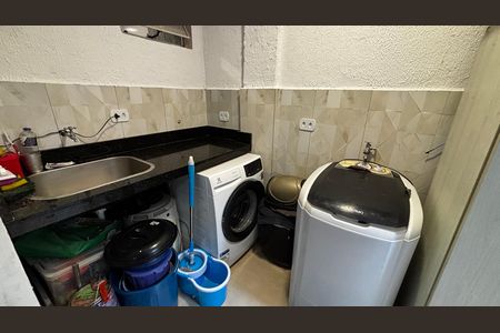 Casa à venda com 120m², 3 quartos e 2 vagasÁrea de Serviço