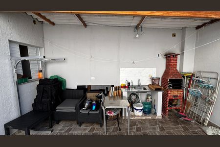 Garagem de casa à venda com 3 quartos, 120m² em Parque das Nações, Santo André