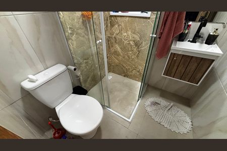 Casa à venda com 120m², 3 quartos e 2 vagasBanheiro