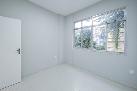 Apartamento para alugar com 68m², 2 quartos e sem vaga Apartamento para alugar com 68m², 2 quartos e sem vagaQuarto