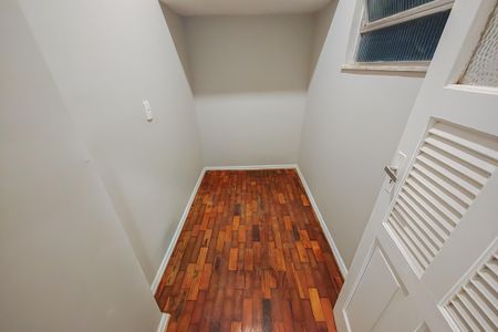 Quarto de Serviço de apartamento para alugar com 2 quartos, 68m² em Humaitá, Rio de Janeiro
