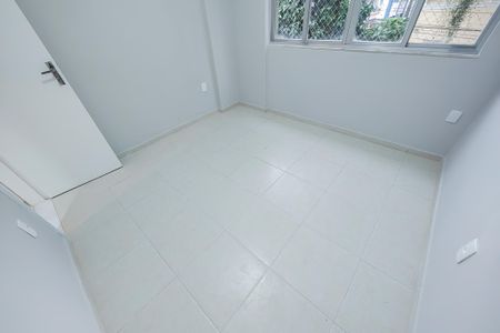 Quarto  de apartamento para alugar com 2 quartos, 68m² em Humaitá, Rio de Janeiro
