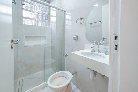Banheiro da Suite  de apartamento para alugar com 2 quartos, 68m² em Humaitá, Rio de Janeiro
