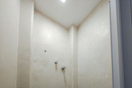 Apartamento para alugar com 68m², 2 quartos e sem vaga Apartamento para alugar com 68m², 2 quartos e sem vagaBanheiro de Serviço