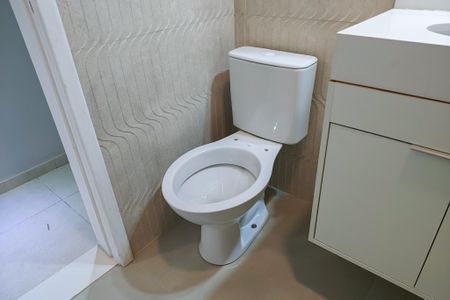 Apartamento para alugar com 68m², 2 quartos e sem vaga Apartamento para alugar com 68m², 2 quartos e sem vagaBanheiro