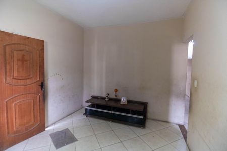 Casa para alugar com 80m², 2 quartos e sem vaga Casa para alugar com 80m², 2 quartos e sem vagaSala