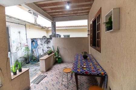 Casa para alugar com 80m², 2 quartos e sem vaga Casa para alugar com 80m², 2 quartos e sem vagaVaranda