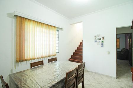 Casa para alugar com 100m², 3 quartos e 2 vagas Casa para alugar com 100m², 3 quartos e 2 vagasSala de Jantar