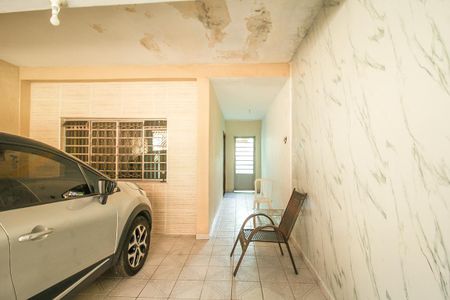 Garagem de casa para alugar com 3 quartos, 100m² em Vila Jaraguá, São Paulo