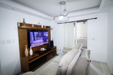 Sala de apartamento para alugar com 2 quartos, 54m² em Irajá, Rio de Janeiro