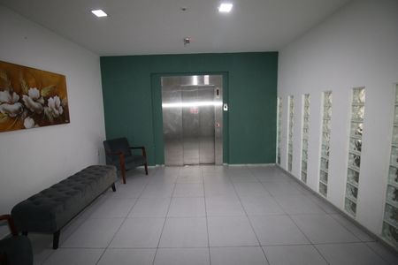 Hall de Entrada de apartamento para alugar com 2 quartos, 54m² em Irajá, Rio de Janeiro