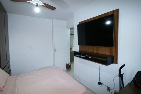 Quarto 1 de apartamento para alugar com 2 quartos, 54m² em Irajá, Rio de Janeiro