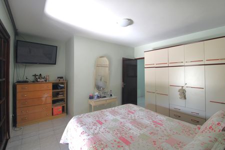 Casa à venda com 320m², 3 quartos e 4 vagasSuíte