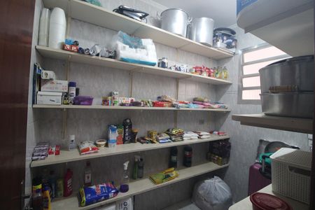 Casa à venda com 320m², 3 quartos e 4 vagasDespensa