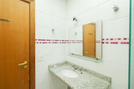 Apartamento para alugar com 117m², 4 quartos e 2 vagas Apartamento para alugar com 117m², 4 quartos e 2 vagasBanheiro