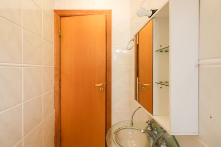 Apartamento para alugar com 117m², 4 quartos e 2 vagas Apartamento para alugar com 117m², 4 quartos e 2 vagasBanheiro da Suíte 2