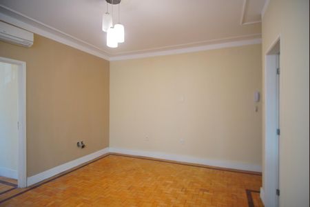 Apartamento à venda com 120m², 3 quartos e sem vagaSala