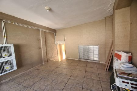 Garagem de casa para alugar com 3 quartos, 90m² em Vila Independencia, São Paulo