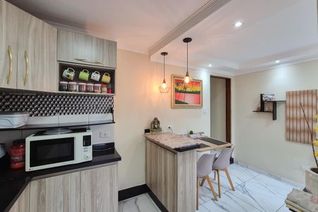 Casa para alugar com 100m², 3 quartos e 1 vaga Casa para alugar com 100m², 3 quartos e 1 vagaCozinha e Área de Serviç