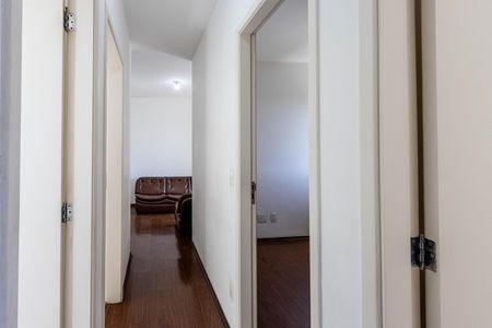 Corredor de apartamento para alugar com 2 quartos, 55m² em Lapa, São Paulo