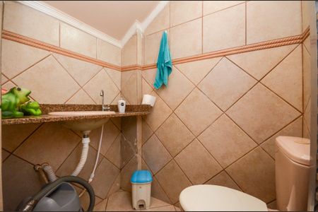 Casa à venda com 205m², 3 quartos e 2 vagas Casa à venda com 205m², 3 quartos e 2 vagasBanheiro de serviço