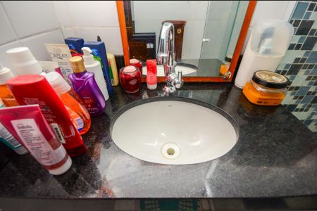 Casa à venda com 205m², 3 quartos e 2 vagas Casa à venda com 205m², 3 quartos e 2 vagasBanheiro 2