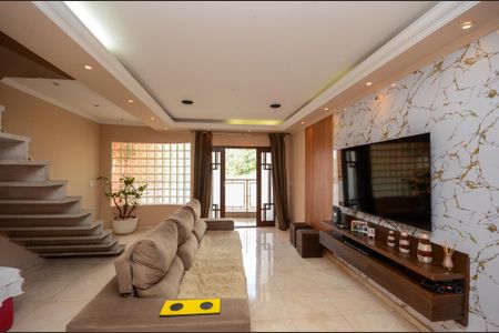 Casa à venda com 3 quartos, 205m² em Parque Panamericano, São Paulo