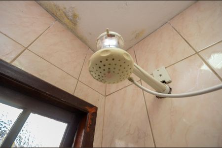 Casa à venda com 205m², 3 quartos e 2 vagas Casa à venda com 205m², 3 quartos e 2 vagasBanheiro 1