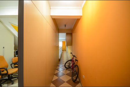 Casa à venda com 205m², 3 quartos e 2 vagas Casa à venda com 205m², 3 quartos e 2 vagasCorredor