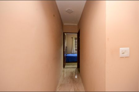 Casa à venda com 205m², 3 quartos e 2 vagas Casa à venda com 205m², 3 quartos e 2 vagasCorredor