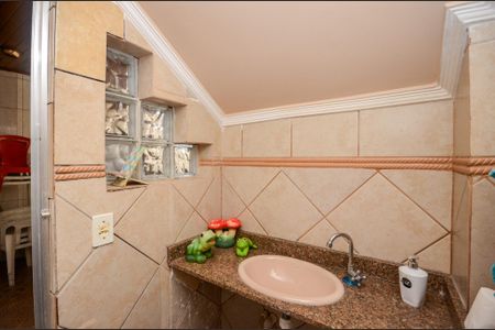 Casa à venda com 205m², 3 quartos e 2 vagas Casa à venda com 205m², 3 quartos e 2 vagasBanheiro de serviço