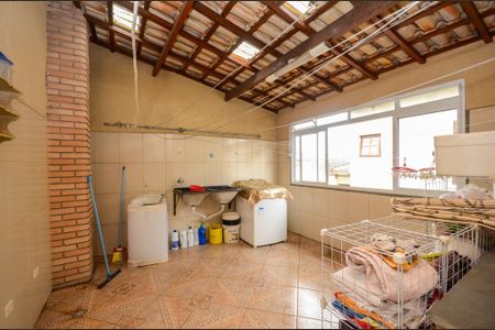 Casa à venda com 205m², 3 quartos e 2 vagas Casa à venda com 205m², 3 quartos e 2 vagasÁrea de serviço