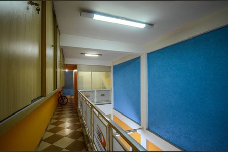 Casa à venda com 205m², 3 quartos e 2 vagas Casa à venda com 205m², 3 quartos e 2 vagasCorredor