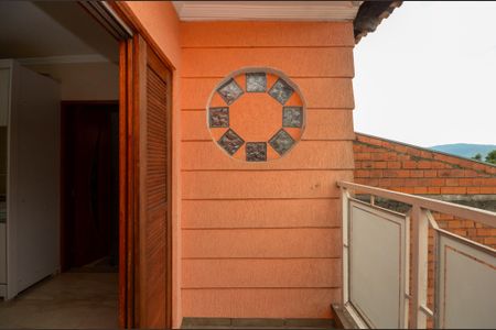 Casa à venda com 205m², 3 quartos e 2 vagas Casa à venda com 205m², 3 quartos e 2 vagasSuíte - Sacada