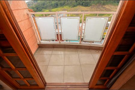 Casa à venda com 205m², 3 quartos e 2 vagas Casa à venda com 205m², 3 quartos e 2 vagasSuíte - Sacada