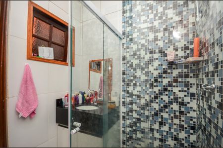 Casa à venda com 205m², 3 quartos e 2 vagas Casa à venda com 205m², 3 quartos e 2 vagasBanheiro 2