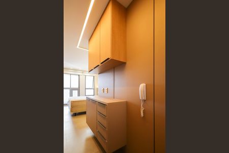 Cozinha de kitnet/studio para alugar com 1 quarto, 24m² em Campo Belo, São Paulo
