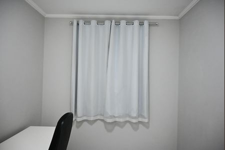 Apartamento à venda com 75m², 3 quartos e 1 vagaquarto 3 janela com cortina