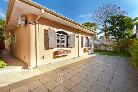 Casa à venda com 450m², 3 quartos e 4 vagas Casa à venda com 450m², 3 quartos e 4 vagasquinta
