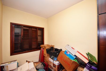 Casa à venda com 450m², 3 quartos e 4 vagas Casa à venda com 450m², 3 quartos e 4 vagasquarto serviço