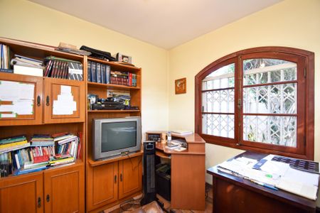 Casa à venda com 450m², 3 quartos e 4 vagas