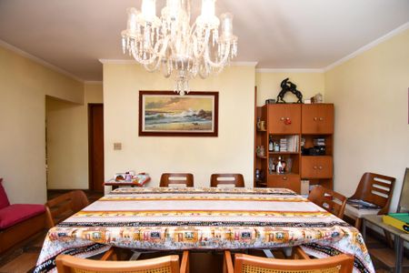 Casa à venda com 450m², 3 quartos e 4 vagas