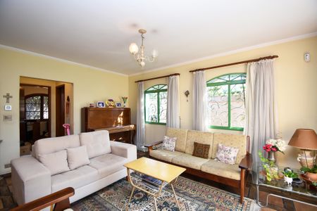 Casa à venda com 450m², 3 quartos e 4 vagas