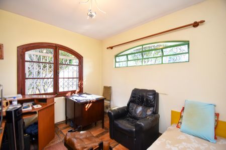 Casa à venda com 450m², 3 quartos e 4 vagas